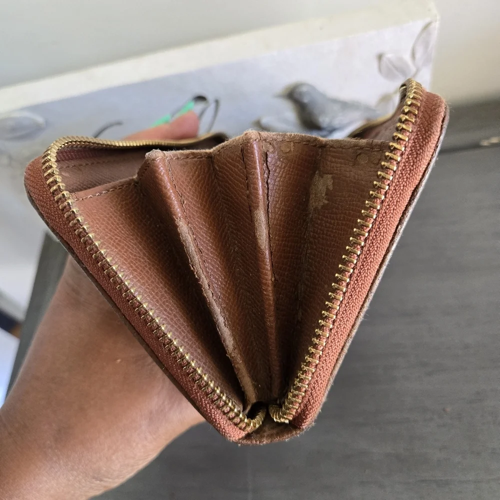 Coach Wallet - Picture 6 of 11